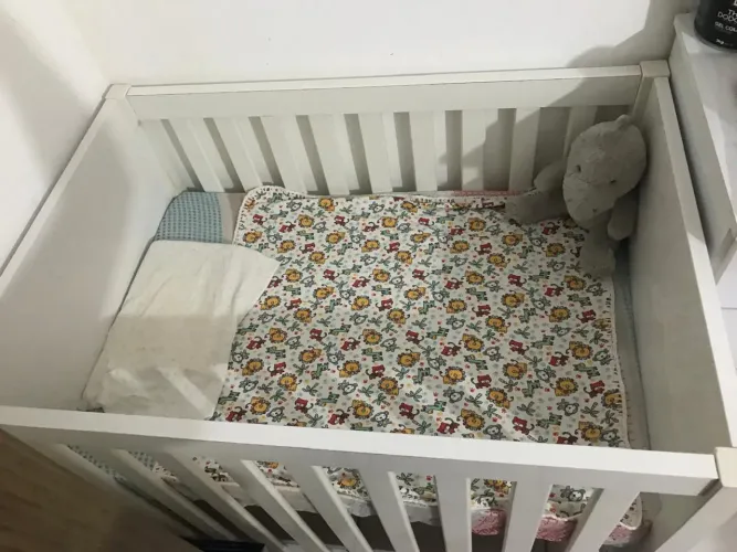 Berço muito novo.