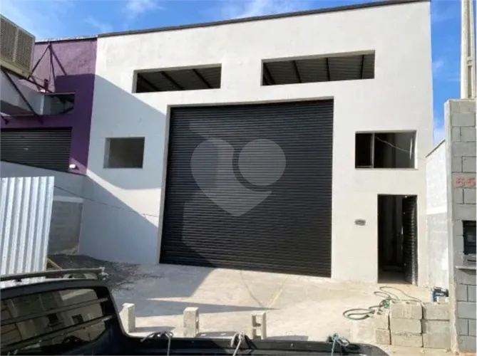 Galpão Comercial Novo para Locação 350 m²