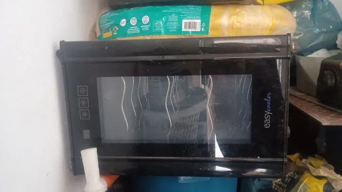Vendo essa adega