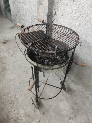 Churrasqueira Redonda Carrinho