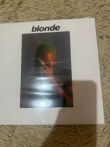 Vinil blond frank ocean com detalhe na ponta