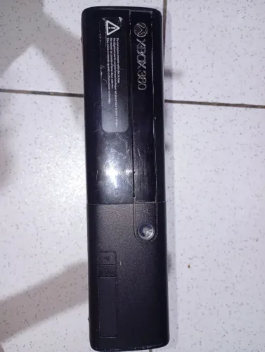 Xbox 360 super slim, preço negociável !!,para retirada de peças, com 4 jogos