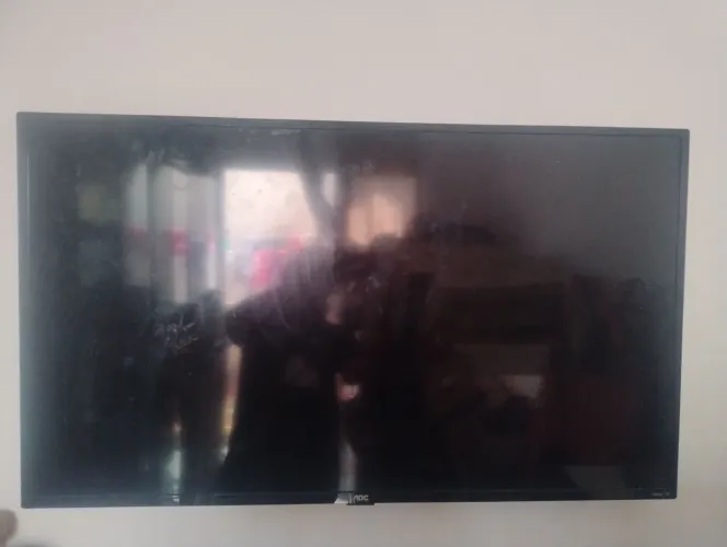 Vendo televisão AOC 43 polegadas Smart 