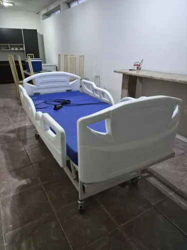 Cama Hospitalar Motorizada Elétrica - Excelente Estado