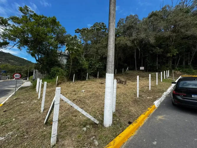 VENDE-SE terreno em PORTO BELO com 381 m²