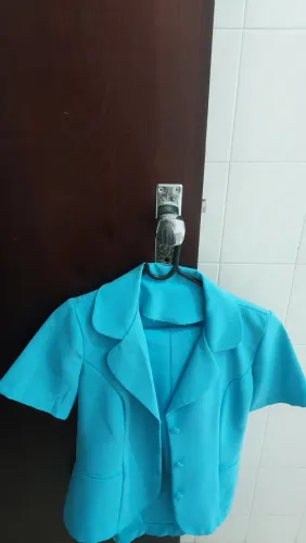 Conjunto de calça e bleiser feminino