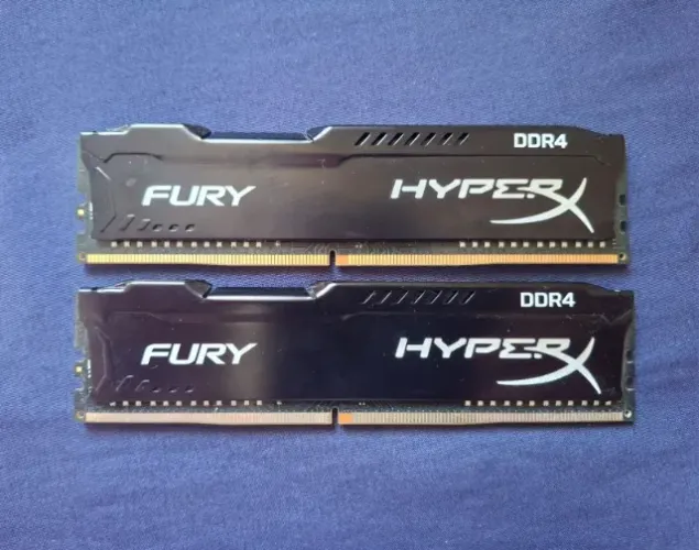 Memória DDR4 Kingston HyperX Fury - 2x8