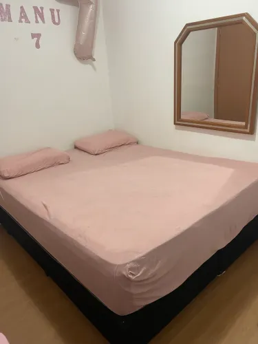 Cama queen casal