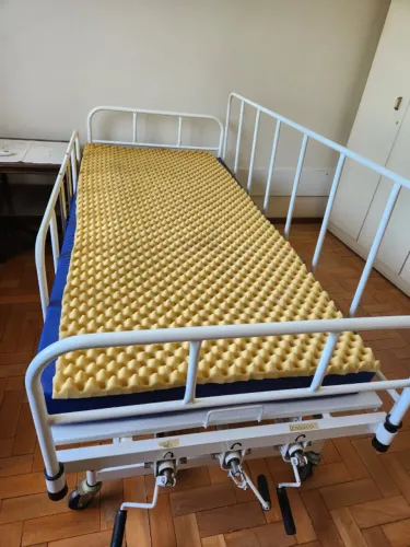 Maca Hospitalar & Cadeira de Rodas