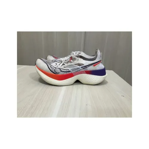 Saucony Endorphin Elite Tam 40 Placa Carbono Corrida