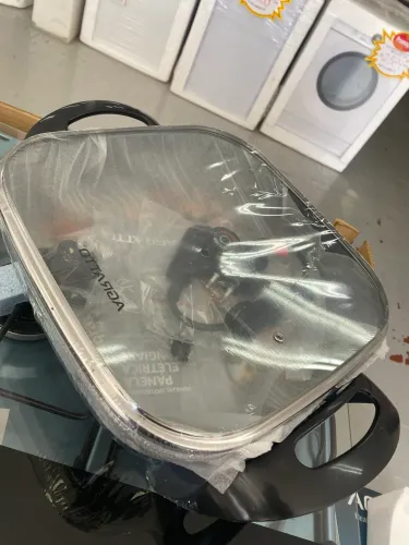 PANELA ELETRICA MANGIARE APEQ01I-02 PRETA QUADRADA 30CM 1500W 220V AGRATTO