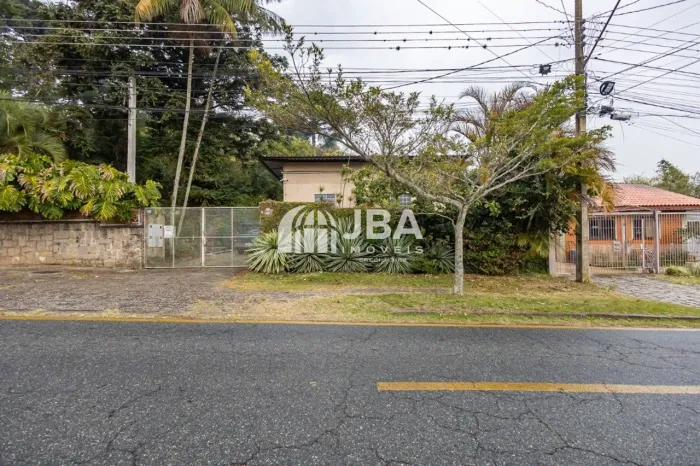 TERRENO COM BARRACÃO NO BAIRRO SÃO LOUREÇO