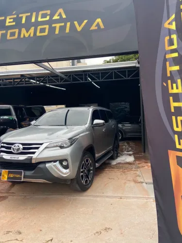 Toyota Hilux SW4 SRX 4X4 2.8 TDI 16V Dies. Aut. 2019