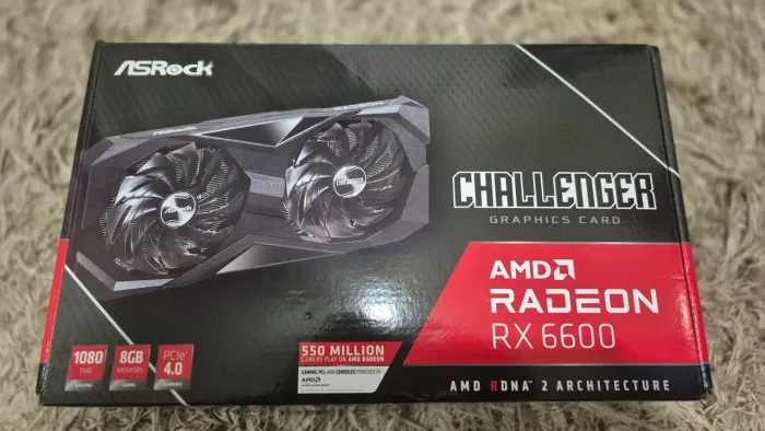 AMD RADEON RX 6600. 3 MES DE USO .