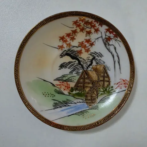 Prato Pequeno Antigo Porcelana Japonesa Pintado a Mão