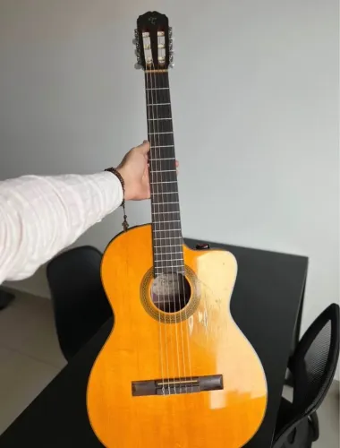 Violão Takamine