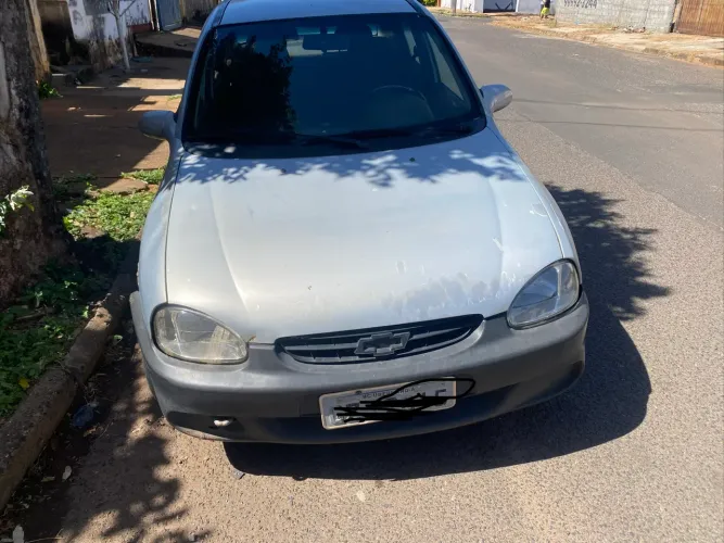 Chevrolet Corsa Sedan Super Milenium 1.0 MPFI 16V 2001