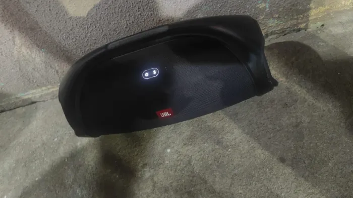 Caixa de som Bombox JBL 2 Original, desapego preço R$ 900,00 o primeiro que ligar leva.
