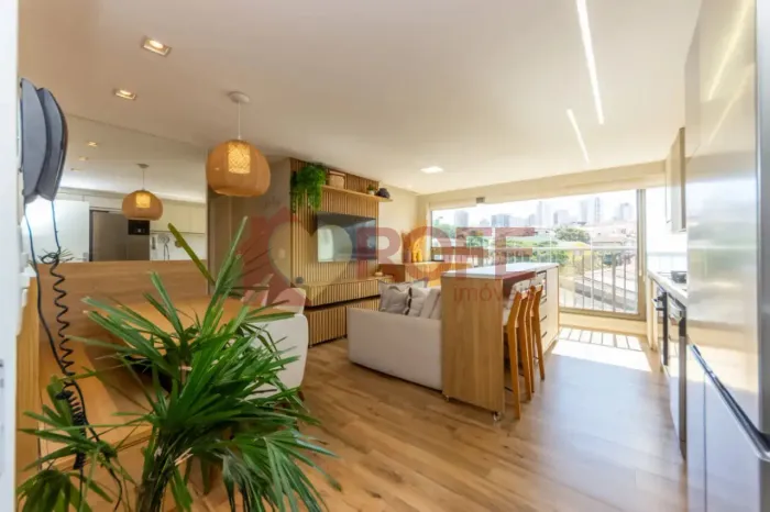 Apartamento para venda em Chácara Inglesa com 2 quartos, sendo 1 suíte, 58m²