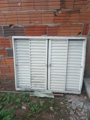 Janela ferro