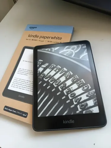 Kindle Paperwhite 12 geração (mais recente) - tela antirreflexo e com luz quente, 16 GB