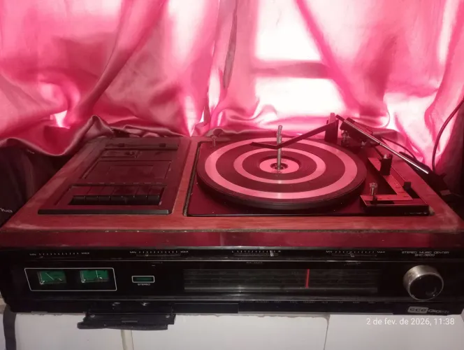 Rádio vintage CCE CROWN 3x1