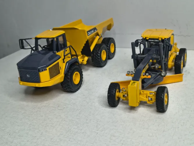 Conjunto Miniatura John Deere Contrucion 1/50