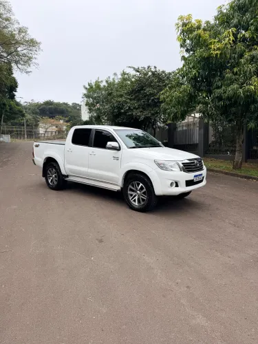 Toyota Hilux CD SRV 4X4 2.7 Flex 16V Aut. 2013