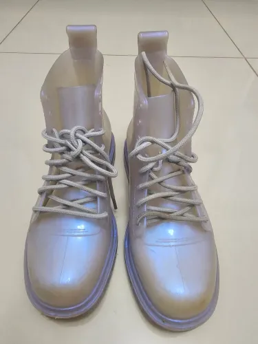Mini Melissa bota infantil