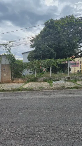 Vendo lote bairro Diamante (Barreiro) infraestrutura e documentação tudo ok 200.000$