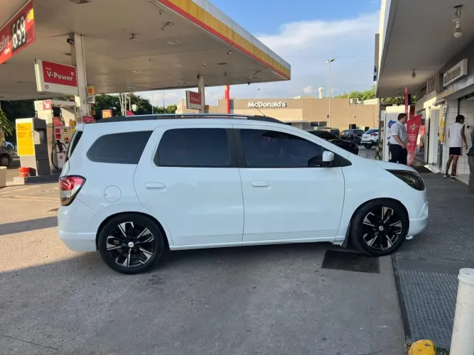 Chevrolet Spin LT 1.8 8V Econo.flex 5P Mec. 2016