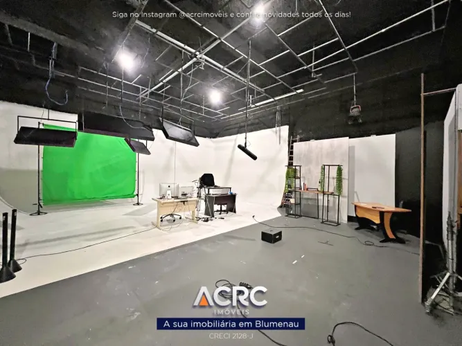 ACRC Imóveis - - Predio comercial para locação no Bairro Victor Konder