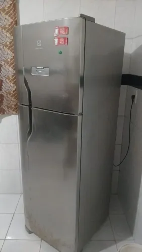 GELADEIRA ELETROLUX FROSFREE