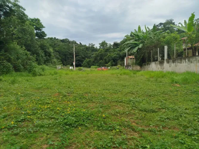 Terreno 2000 mt Fundo para oRio Paraiba - Guararema - SP