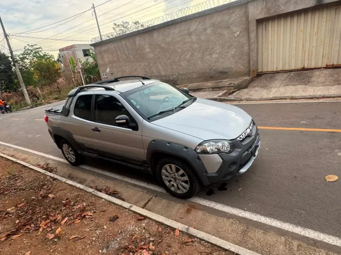 Fiat Strada Adventure1.8/ 1.8 Locker Flex CD 2015