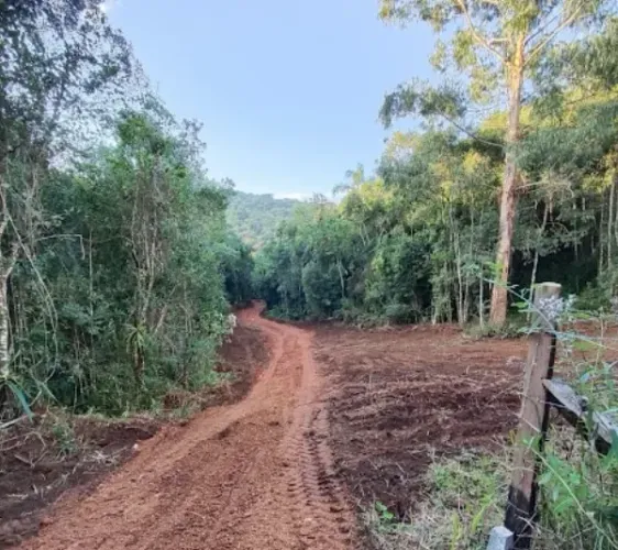 TERRENO RURAL EM ALMIRANTE TAMANDARÉ - 14.450m2