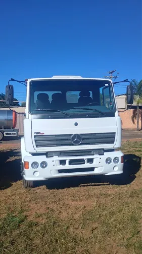 Mercedes-Benz 1720 Truck