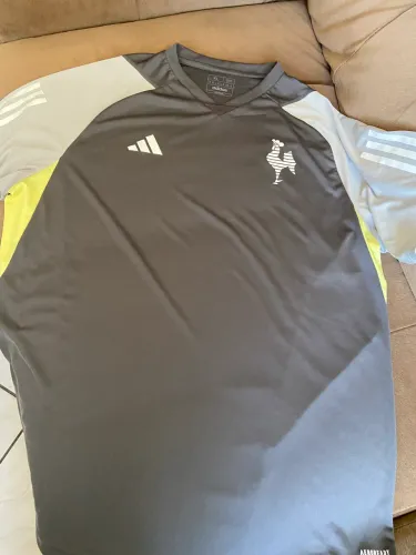 Vendo camisa original do Atlético Mineiro TAM GG impecável, usada poucas vezes.