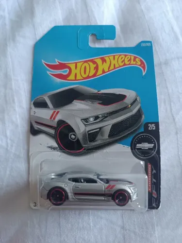 Hot Wheels LACRADO modelo '16 Camaro SS série especial Fifty" de 2017 item de coleção