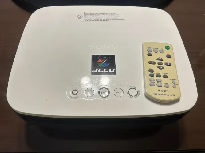 Projetor Sony VPL-ES3 3LCD com Controle Remoto