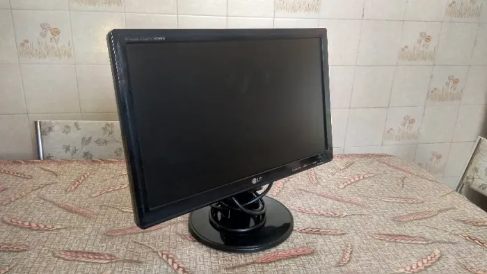 Monitor LG Flatron W1941S-PF LCD widescreen 19 polegadas Vga,Exelente Impecável