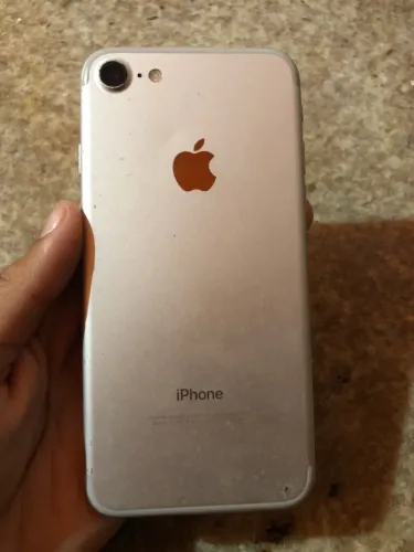 Alguém comprar peças de iphone 7?