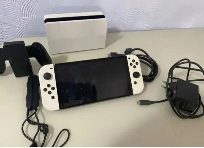 Nintendo Switch Oled Desbloqueado - seminovo 