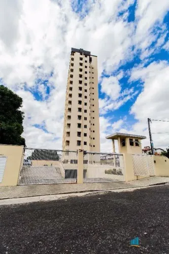 Apartamento com 3 dormitórios para alugar, 65 m² por R$ 2.432,66/mês - Passaré - Fortaleza