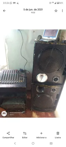Vende-se som montado mesa de 12 canais amplificador equalizador fone com corneta e Twitter