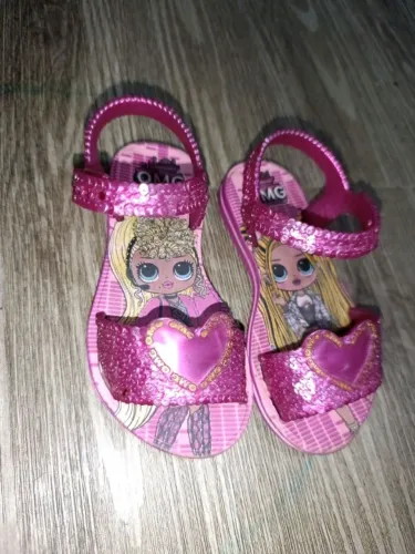 Sandália infantil Lol OMG Rosa tamanho 23/24