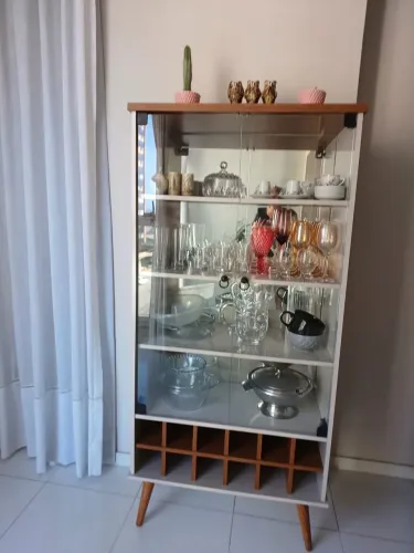 Estante com vidro