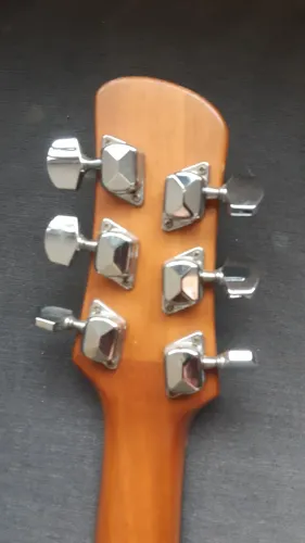 Violão semi novo