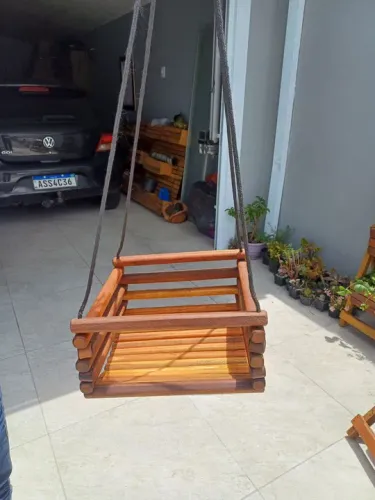 Cadeira de Balanço Infantil de Madeira