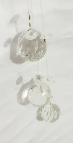 Pêndulo de lustre antigo em cristal multi facetado 